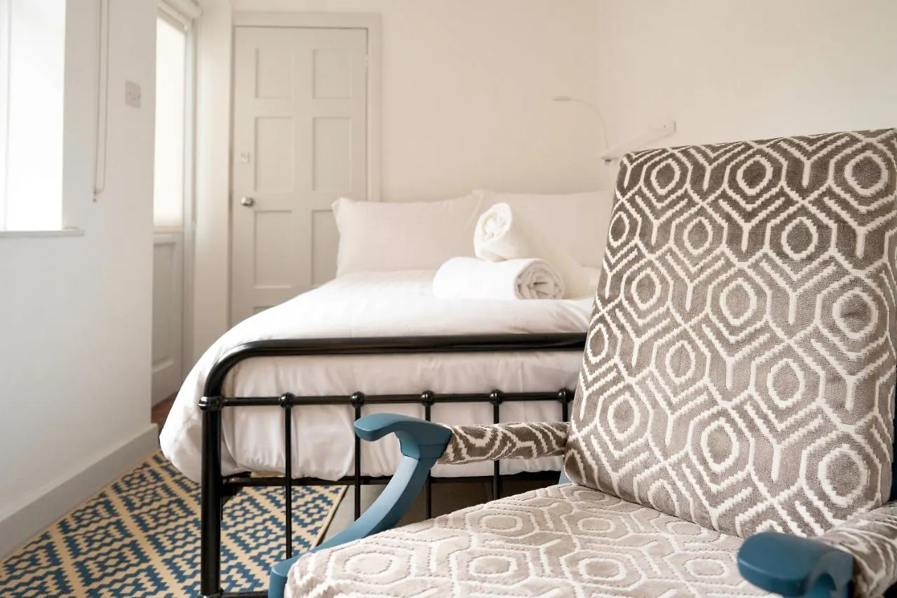 Stylish Retreat Inside City Walls York Holiday home