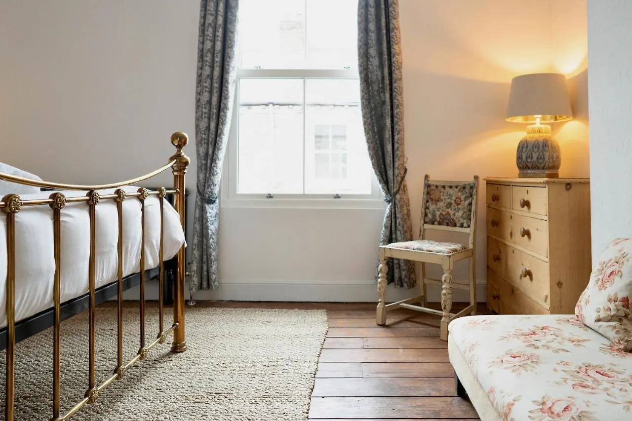 Stylish Retreat Inside City Walls York Casa de Férias