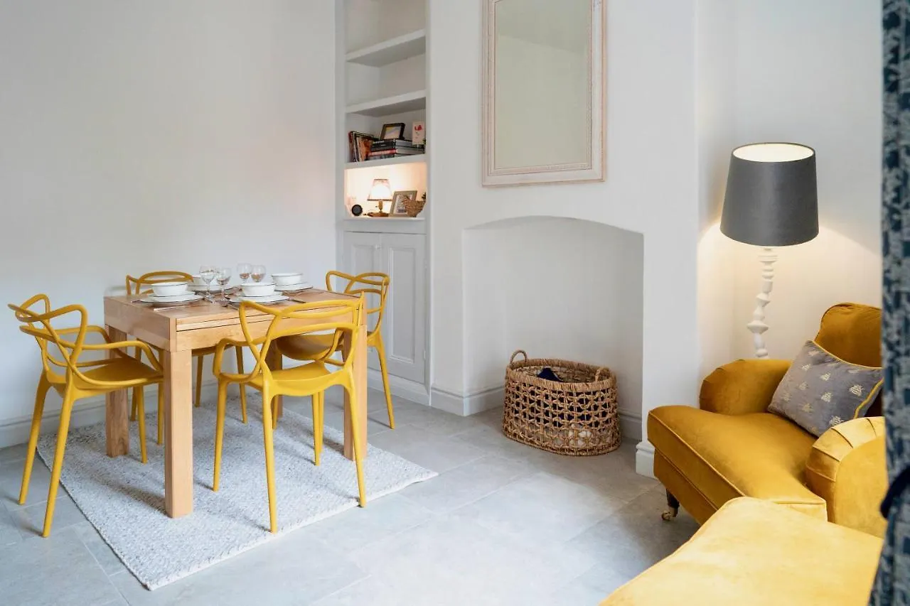 Stylish Retreat Inside City Walls York Casa de Férias
